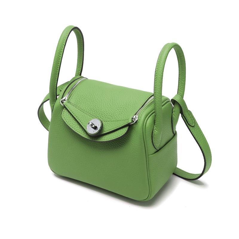 New First-layer Cowhide Lindy Bag, Genuine Leather Shoulder Messenger Bag, Fashionable Doctor Bag, Mini Bag, Silver Buckle, Silver.