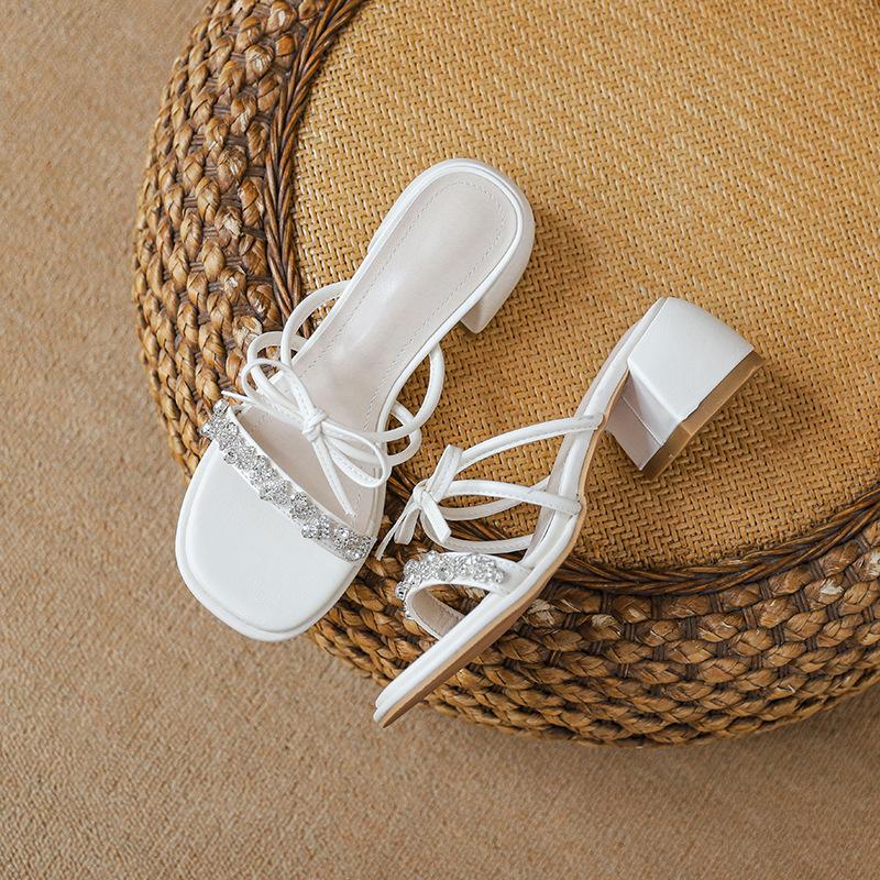 

Fairy silver sandals female 2025 summer new bow French rhinestone cool slippers thick heels high heels 40 абрикосовий