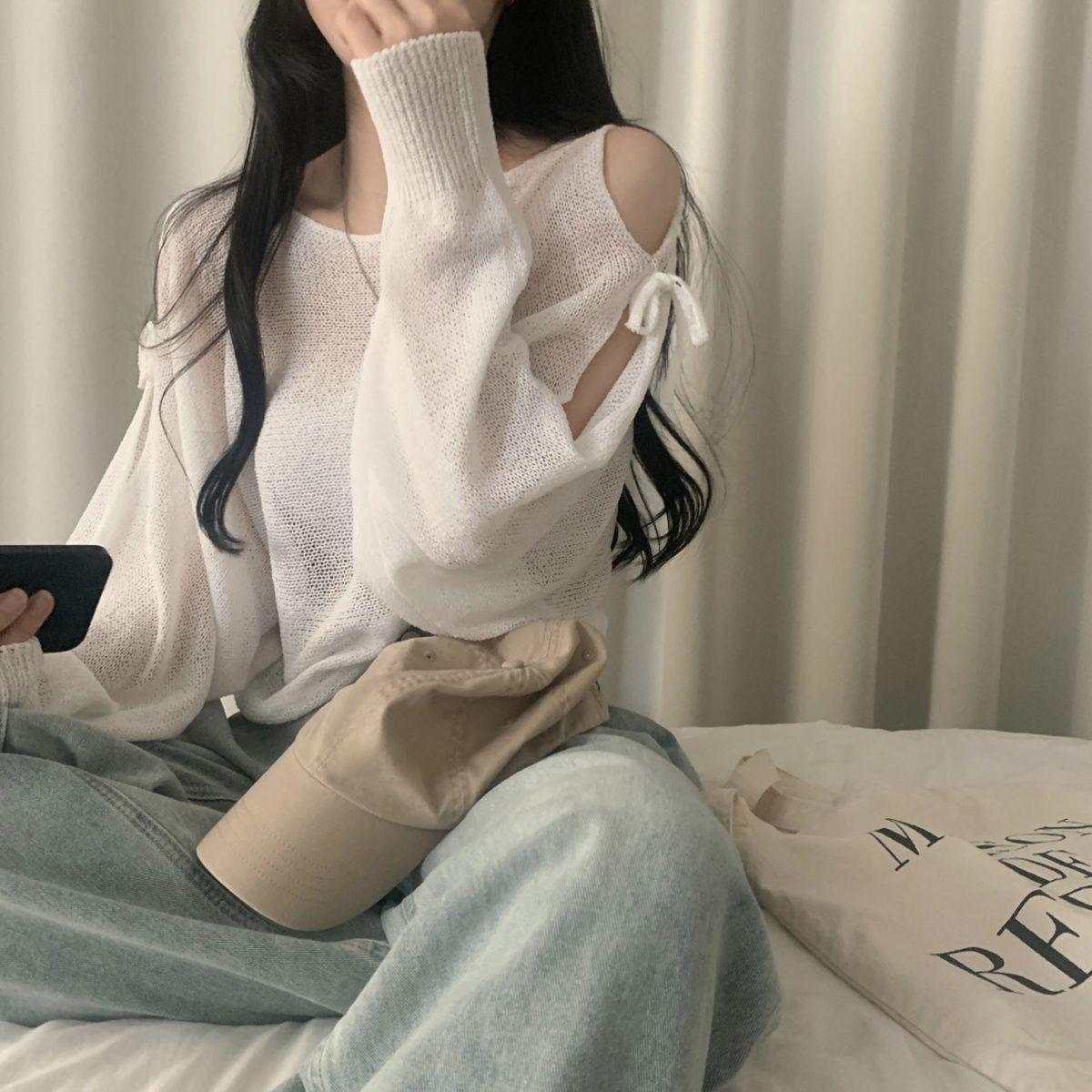 

Осенний ажурный свитер с открытыми плечами и разрезом в корейском стиле, свободный топ с длинными рукавами и защитой от солнца для женщин S белый