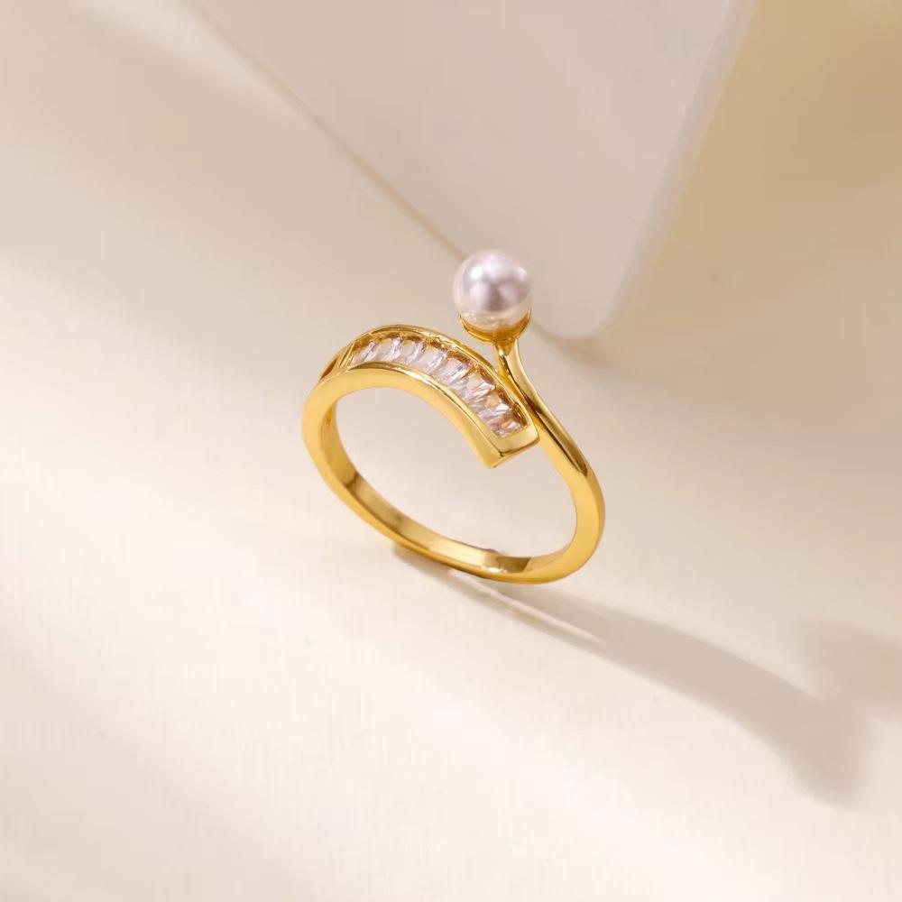 Fashion Wind Moon Butterfly Titanium Steel Ring K Gold Plated Pearl Inlaid Geometric Women's Hand Jewelry