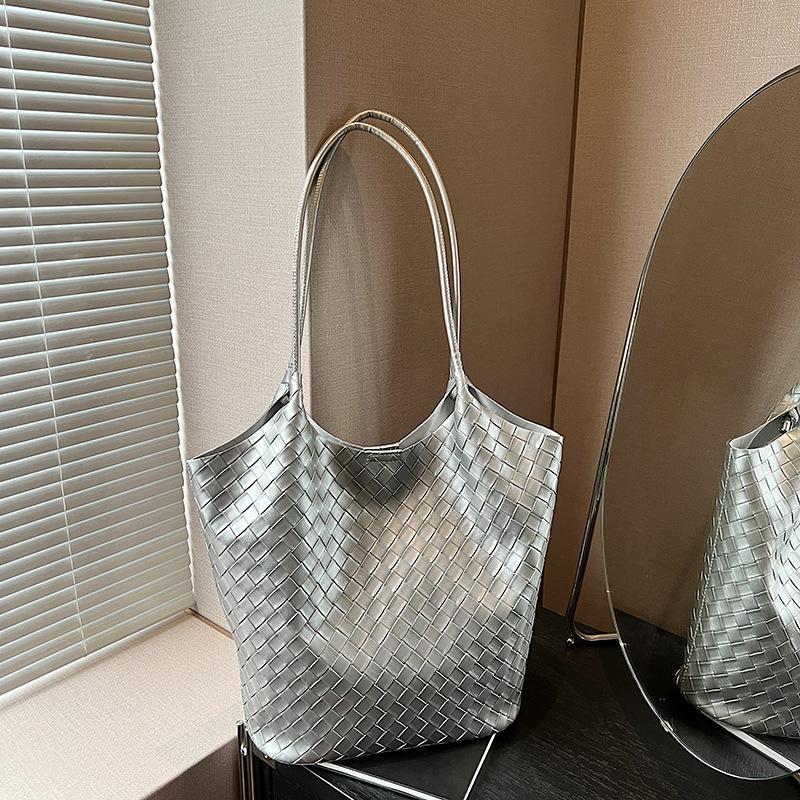 Large-capacity Tote Bag Women's New Spring and Summer Versatile Shoulder Underarm Bag Premium Sense Child and Mother Commuter Bag