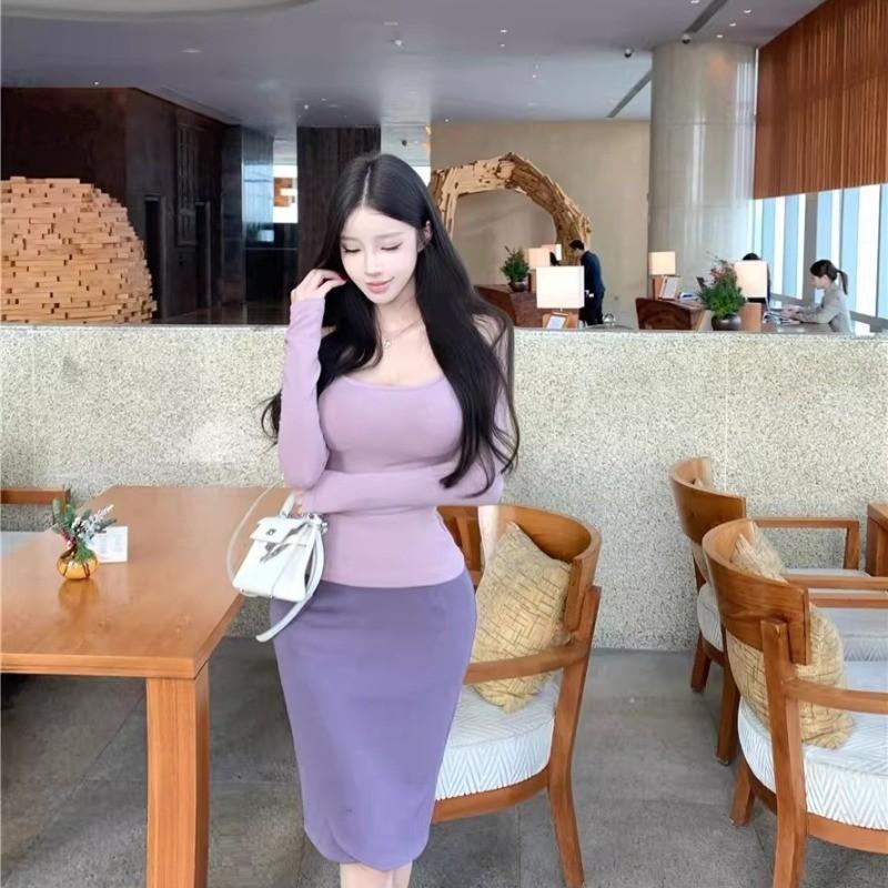 Maglietta da donna viola a maniche lunghe con spalle scoperte, con coppe di sostegno sul petto, alta elasticità, modellante in vita, vestibilità aderente, top base, outfit stile Pura Seduzione