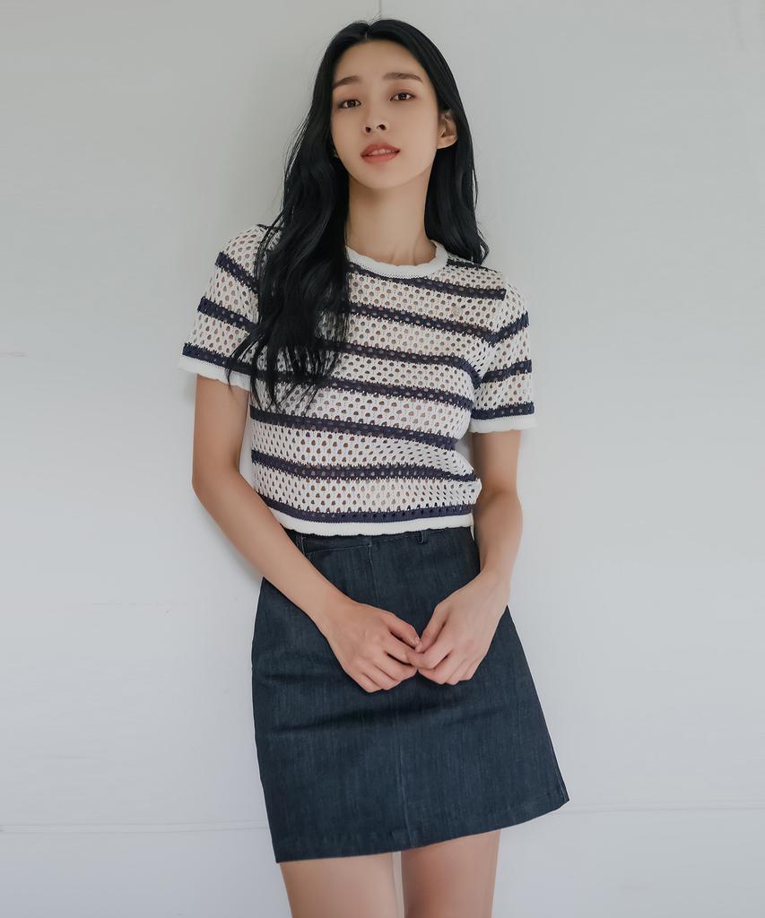 HARDCORE HAPPINESS Signature Stripe Crop Knit_Navy