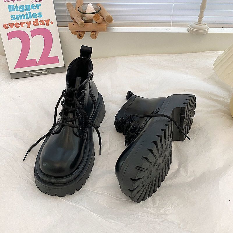 Martin boots women's autumn 2025 new British style fashionable versatile small foreign thick heel handsome short boots