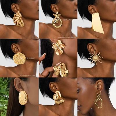 Exaggerated Design, High-end Stud Earrings, Retro Fashion Large Earrings, Women's Earrings, Exaggerated Leaves