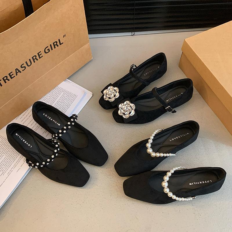 Hepburn Style New French Pearl Mary Jane Shoes Doudou Shoes Spring 2025 Square Head Flat Sole Shoes Women's Rhinestones