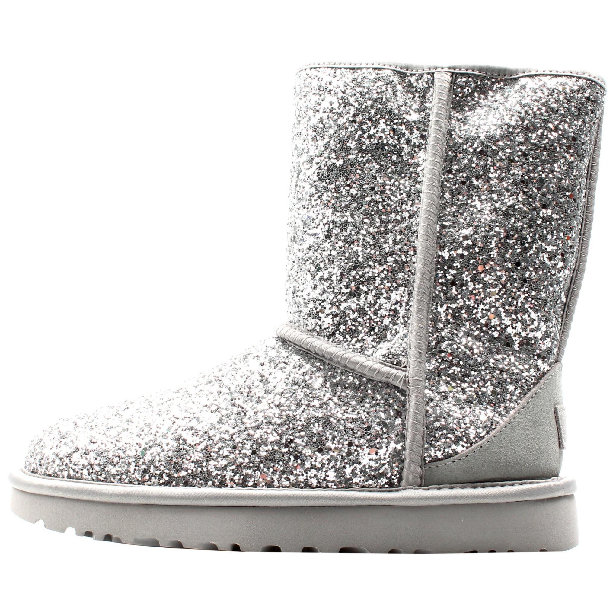 

UGG Classic Short Cosmos Glitter - серебристые женские кроссовки 1105390-SLVR 37