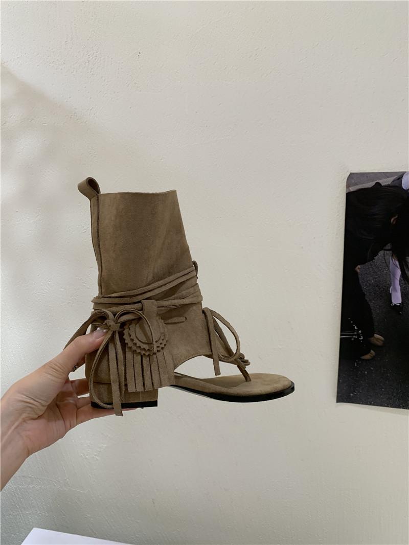 

Ботильоны в стиле Майяр с толстым каблуком и бахромой на носке, крутые ботинки женские 2025 лето новые, в отпускном стиле, короткие ботинки, сандалии с вырезами 39 хаки