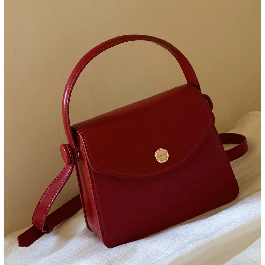 Leichte Luxus-Unterarmtasche im Retro-Stil in Burgunderrot, neuer Damen-Designer, einzigartige Flip-PU-Umhängetaschen, elegante Geschenkhandtasche für Freunde