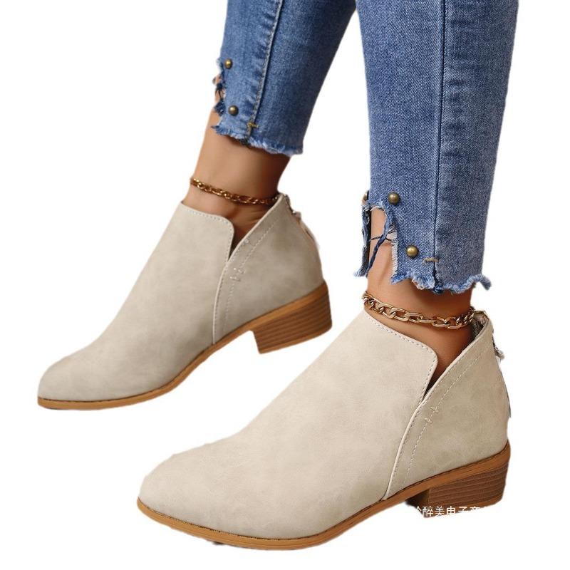 Europejskie i amerykańskie duże rozmiary krótkie rurki gruby obcas buty Martin damskie jesienno-zimowe szpiczaste tylny zamek frędzle cienkie gołe botki