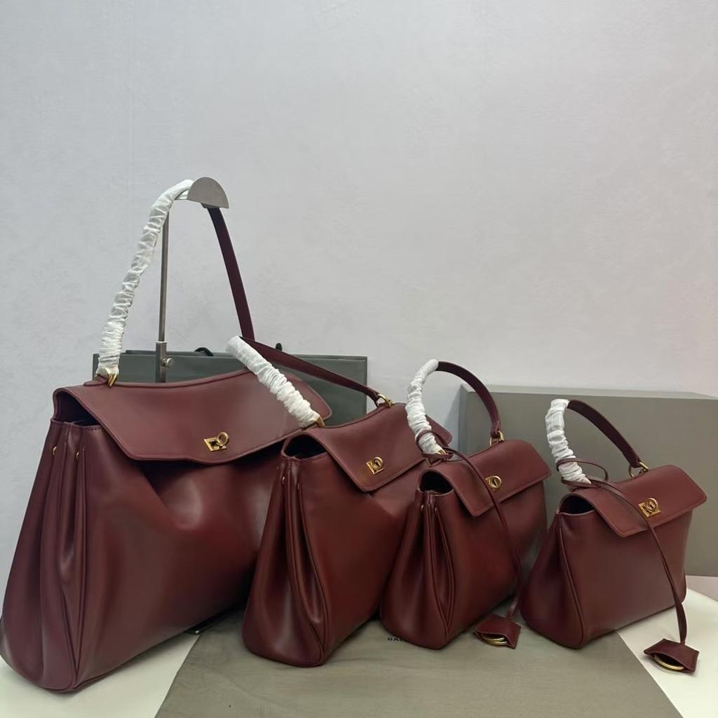 Large capacity commuter lock tote bag high sense portable messenger bag trendy fashion versatile