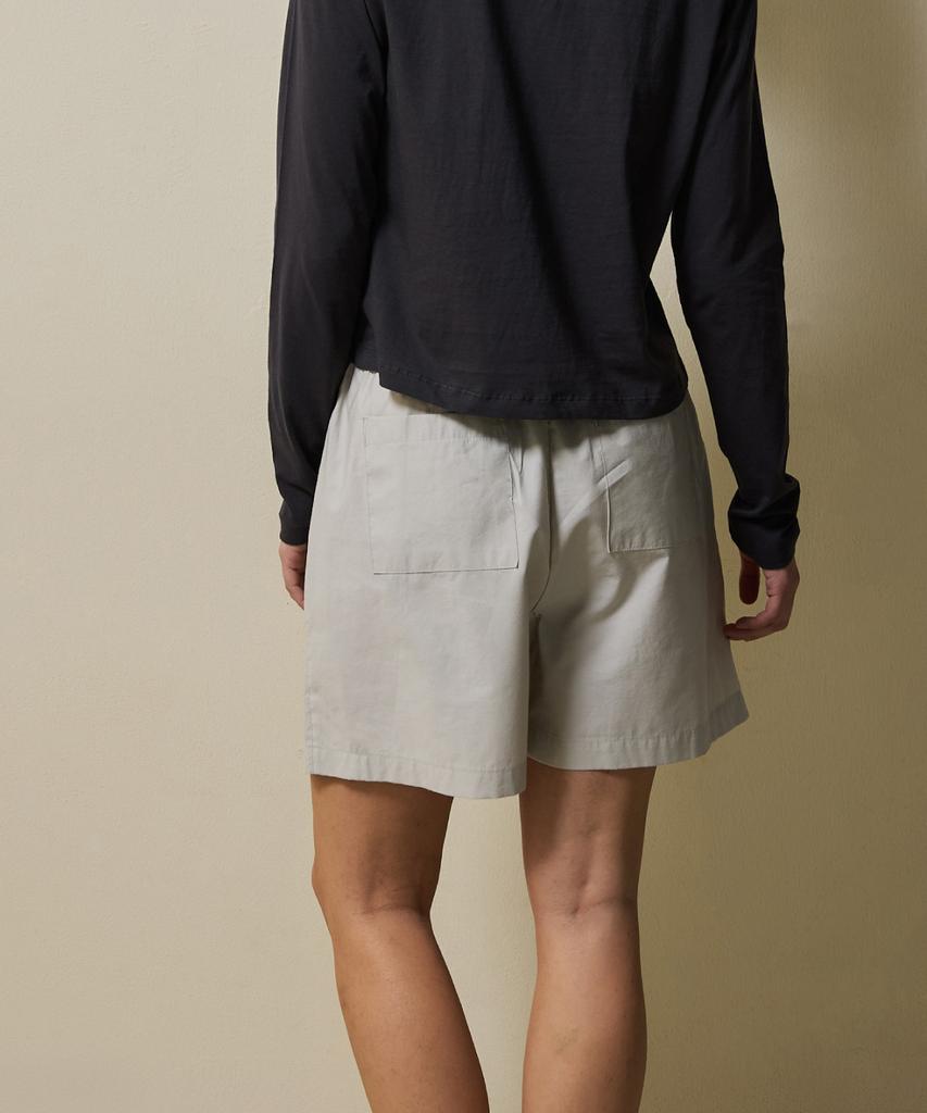 SHINE ON YOU Cotton Blend Double-Pleated Elastic Shorts _ Soft Stone