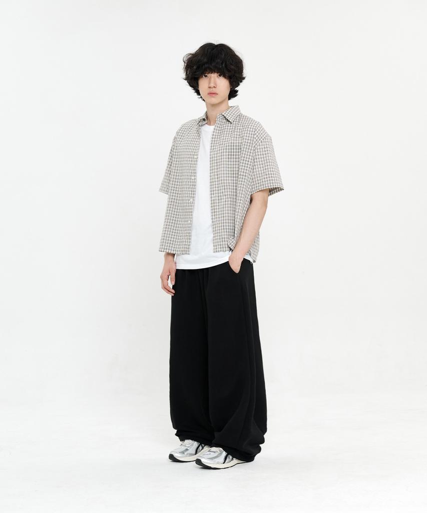 SIGNATURE Double-Tuck Wide Training Pants [2 Colors]