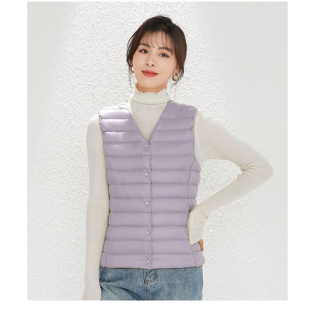Women's V Neck Sleeveless Down Vest Regular Fit Commuter Style Lightweight Puffer Vest