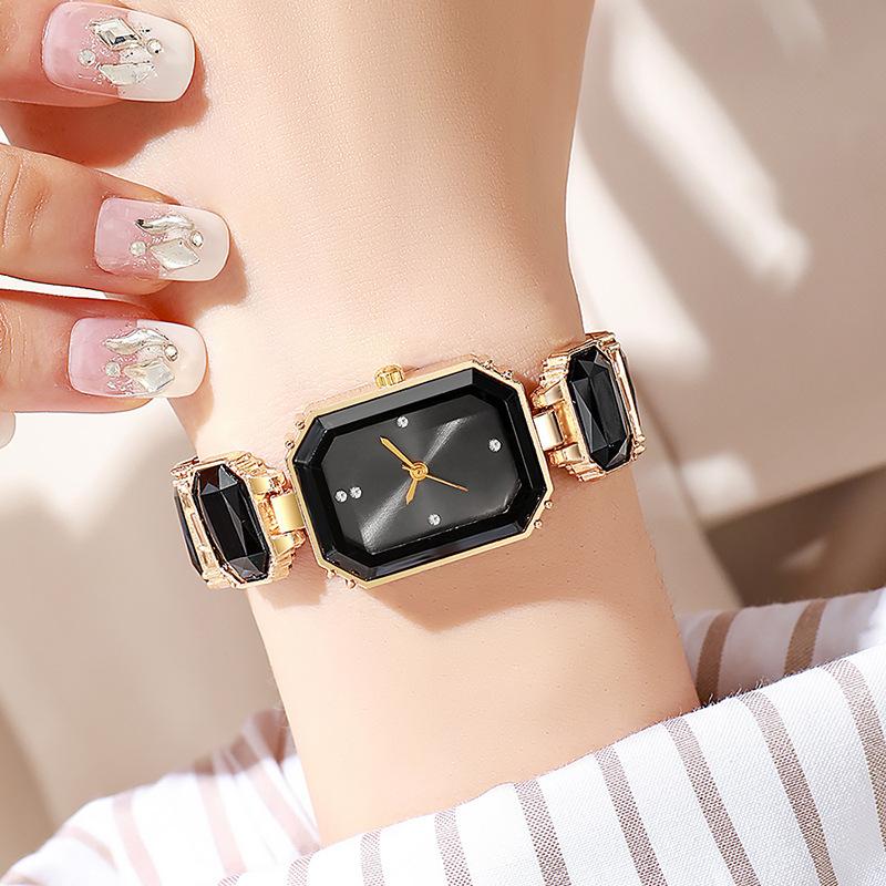 Orologio da donna con quadrante rettangolare alla moda, elegante orologio da polso al quarzo per ragazze, il miglior regalo per moglie, famiglia e amica.