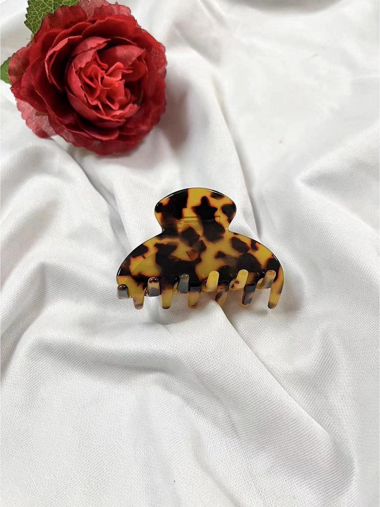 

French Minimalist Acetate Semi-Circular Claw Clip for Updos and Half-Updos