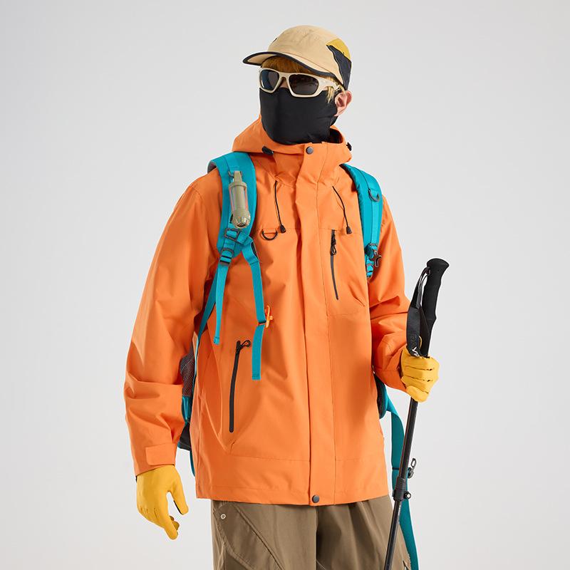 Outdoor three-in-one jacket two-piece set men's and women's mountain windproof and waterproof travel into Tibet mountaineering jacket