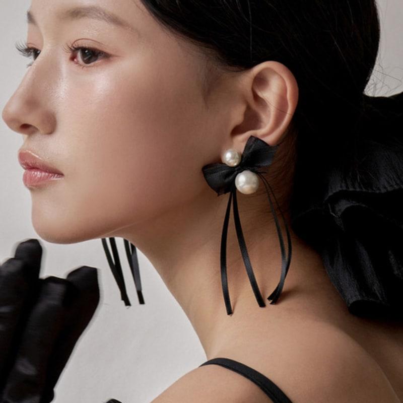 

Jean Paul Clarisse Monotail Pearl Earrings JB-25-008E ivory