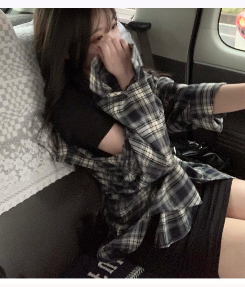 Robe Dongdaemun à Rétention Automatique: Col sexy semi-ouvert, dévoilant la poitrine, design moulant à effet gainant sur les hanches. J'adore vraiment !