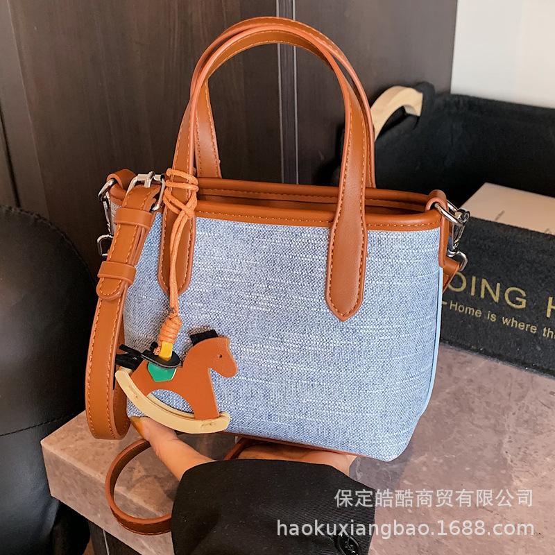 Large-capacity Bag Women's Summer Versatile 2025 New Casual Messenger Bag Texture Portable Commuter Bucket Bag