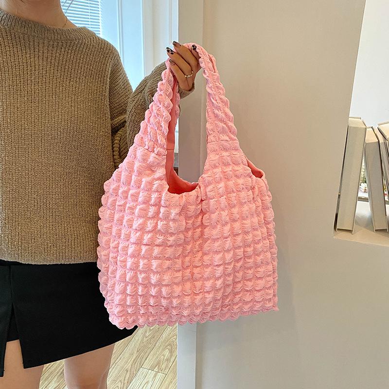 This Year's Popular Fashion Simple Temperament Commuter Pleated Bag Women's 2025 Shoulder Underarm Bag Portable Bucket Bag Tide