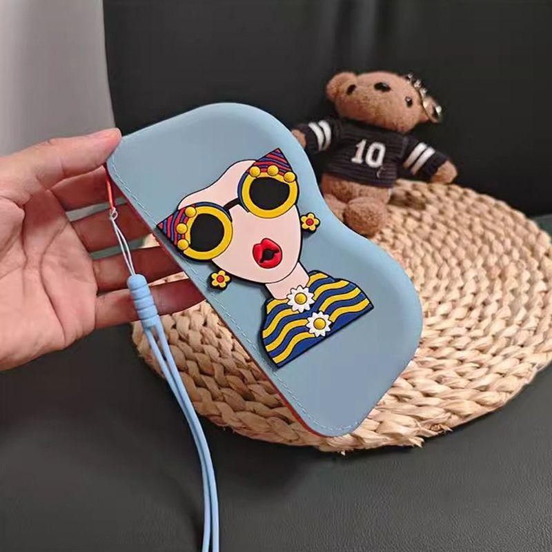 High-Capacity Silicone Sunglasses Case - Portable & Hangable