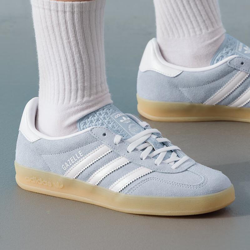 Adidas Women's JQ7009 Low-Top Skateboard Shoes