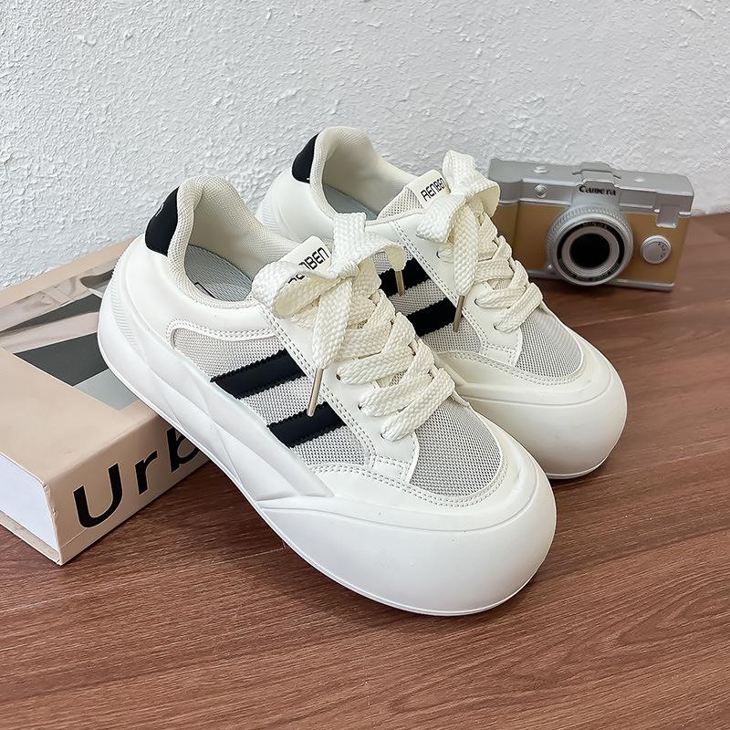 

Fashion bread shoes women s 2025 new spring and summer trend breathable mesh shoes light and versatile cute platform white shoes 40