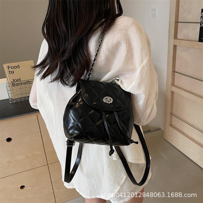 Summer Foreign Style Chain Backpack Bag 2025 New Korean Version Ins Travel Small Backpack Niche Design Shoulder Bag
