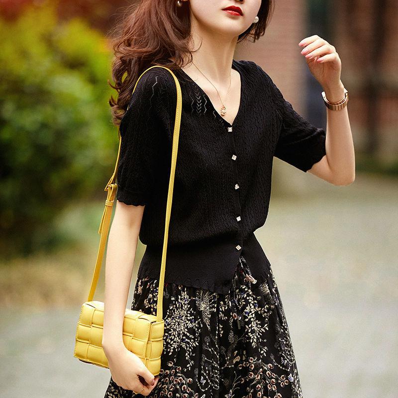 Summer new ice silk knitted cardigan women's Korean version solid color slim-fitting V-neck hollow short-sleeved sunscreen women's summer