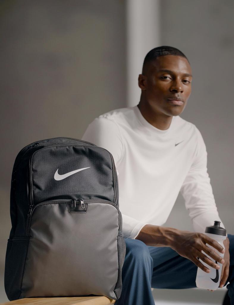 Nike Sac à dos d'entraînement Brasilia XL 9.5, Noir/Noir/Blanc, Très grand, Sac à dos.
