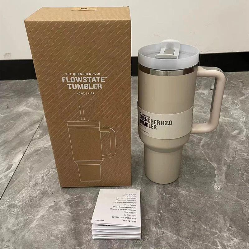 

Пляшка води Чашка 40 унцій Стакан з нержавіючої сталі Ізольована пляшка води з кришкою ручкою Соломиною Вакуумна туристична чашка великої ємності Кавова чашка для автомобіля на вулиці 1200ML