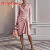 Elegante Vestito a Maniche Lunghe da Donna con Scollo a V e Design Spliced per l'Ufficio