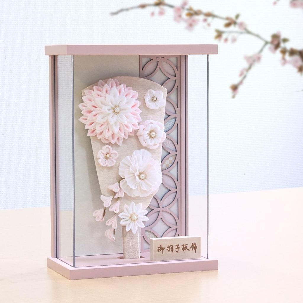 Momona Hagoita Battledore with Acrylic T2601 Pink, 7-inch Case, Tsumami-zaiku Design, Case, 26.2cm Tall, Wall-Mountable,