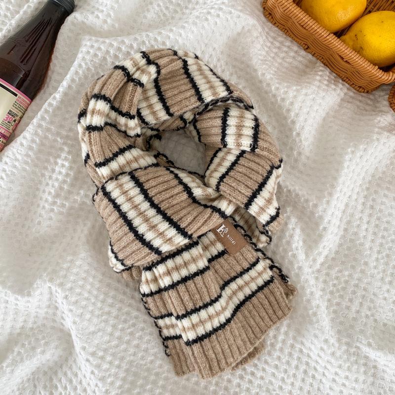 Black and white plaid wool short small scarf women's winter warm versatile striped plaid knitted couple scarf