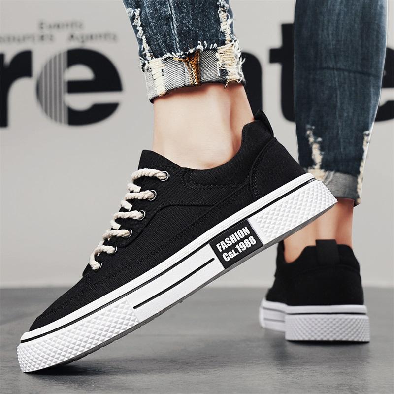 New Men's Classic Four Seasons Fashion Low Top Canvas Skateboarding Shoes Comfortable Soft Sole Sneakers