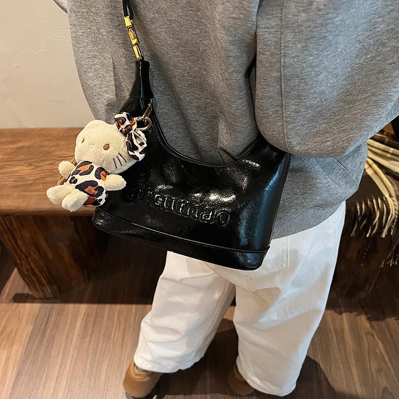 Small-scale Custom-made Fashionable Shoulder Bag, Handbag, Cross-body Bag, and Wrap-around Bag