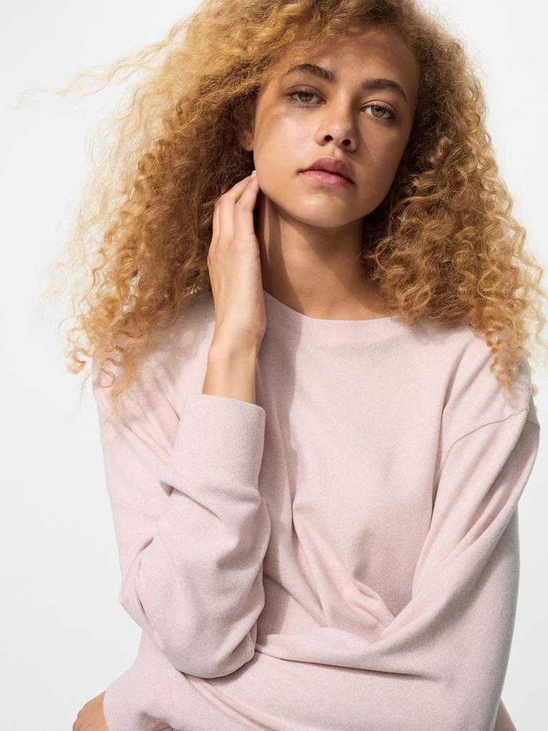 Uniqlo SofT KniT Fleece Crew Neck T