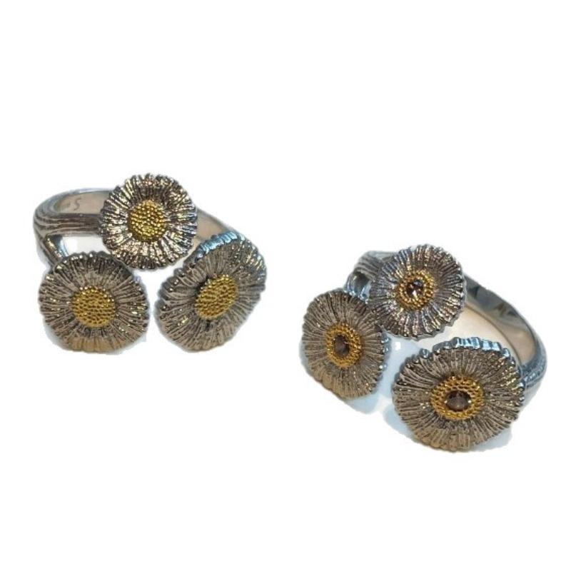 Light luxury retro brushed three daisy ring Couple style charm sun flower rings for women banquet Zircon gift