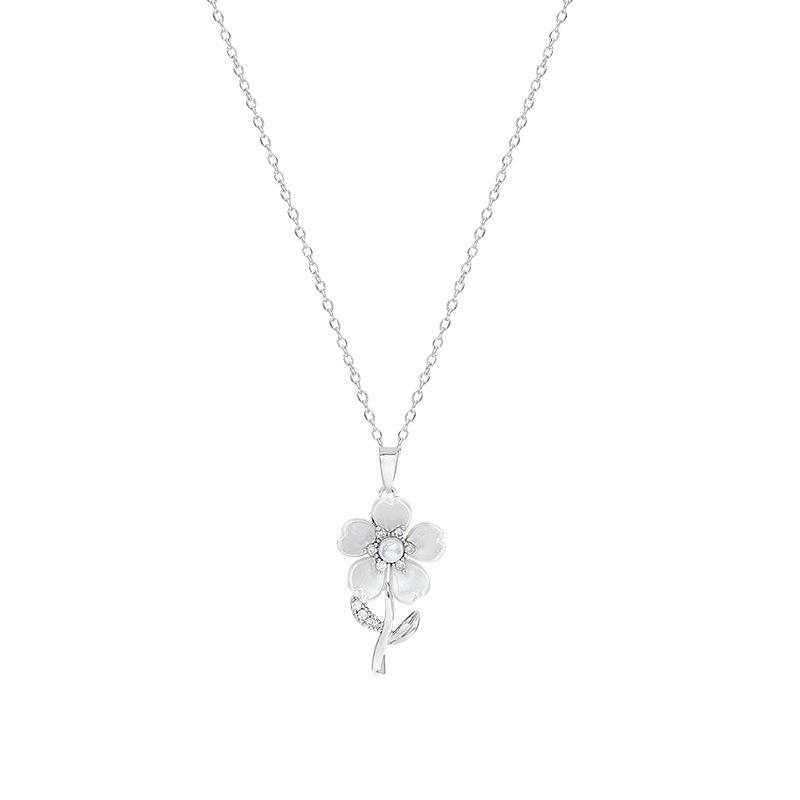 2026 Fresh Sweet Pearl Flower Pendant Necklaces for Women Girls Elegant Temperament Collarbone Necklaces Jewelry Accessories