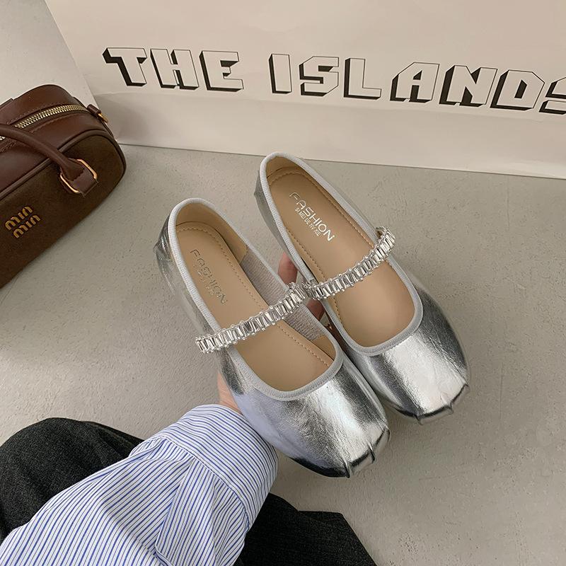 French gentle fairy evening shallow mouth single shoes female spring and autumn 2025 new one-word strap flat Mary Jane grandma shoes