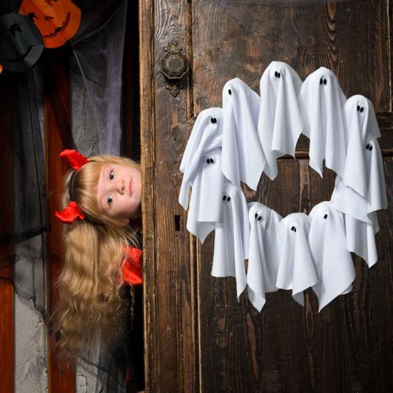 Halloweenský věnec s duchem 12 malých bílých látkových duchů girlanda na vchodové dveře zeď vnitřní venkovní závěsná dekorace
