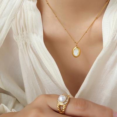 Retro Non-Fading Light Luxury Design Fashion Accessories Titanium Steel Gold-Plated Oval Pendant Inlaid With Color Shell Necklace Women