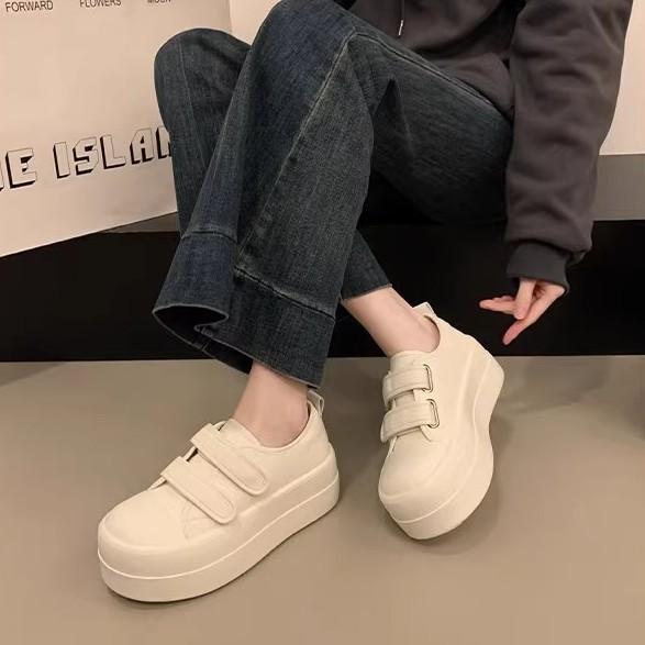 Little white shoes women's 2025 new versatile chic with skirt Velcro board shoes platform heightening casual bread shoes women
