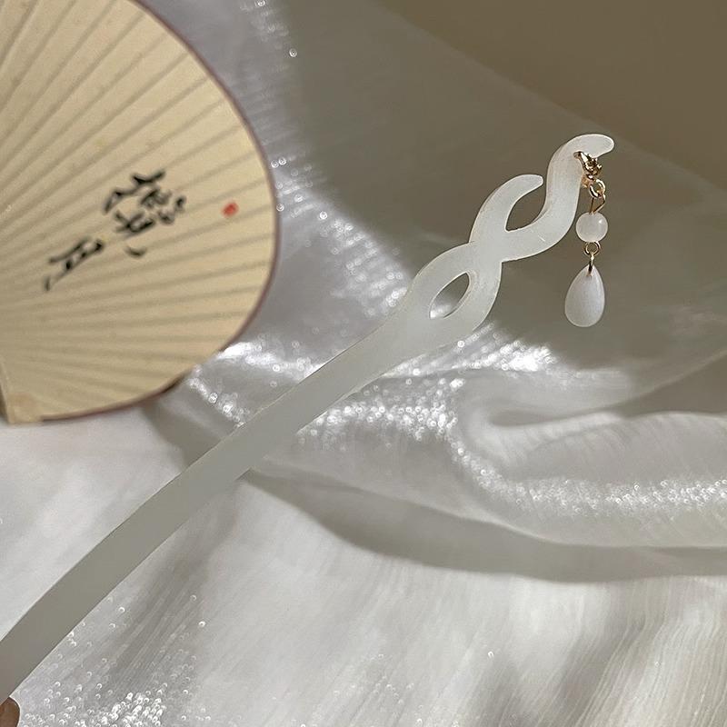 Ancient Chinese-Style Hanfu Hair Accessories: Elegant Updo Hairpins with Tassels for Women