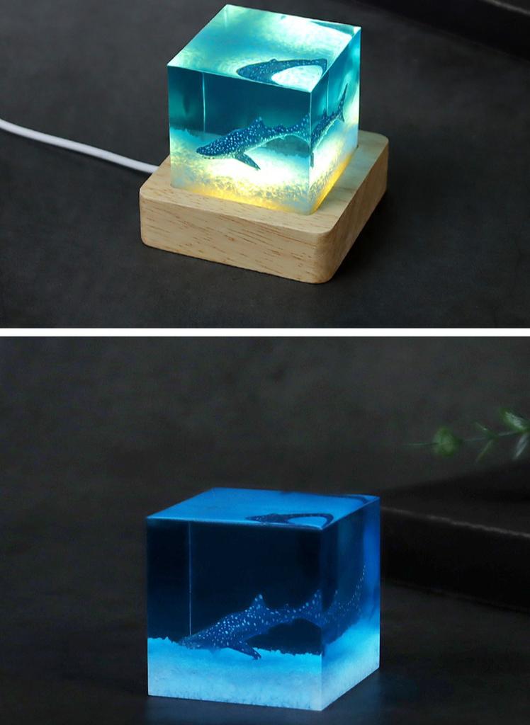 Cube Ocean Whale Resin Lamp High-end Desktop Decoration Ornament Commemorative Gift Resin Handicraft Gift