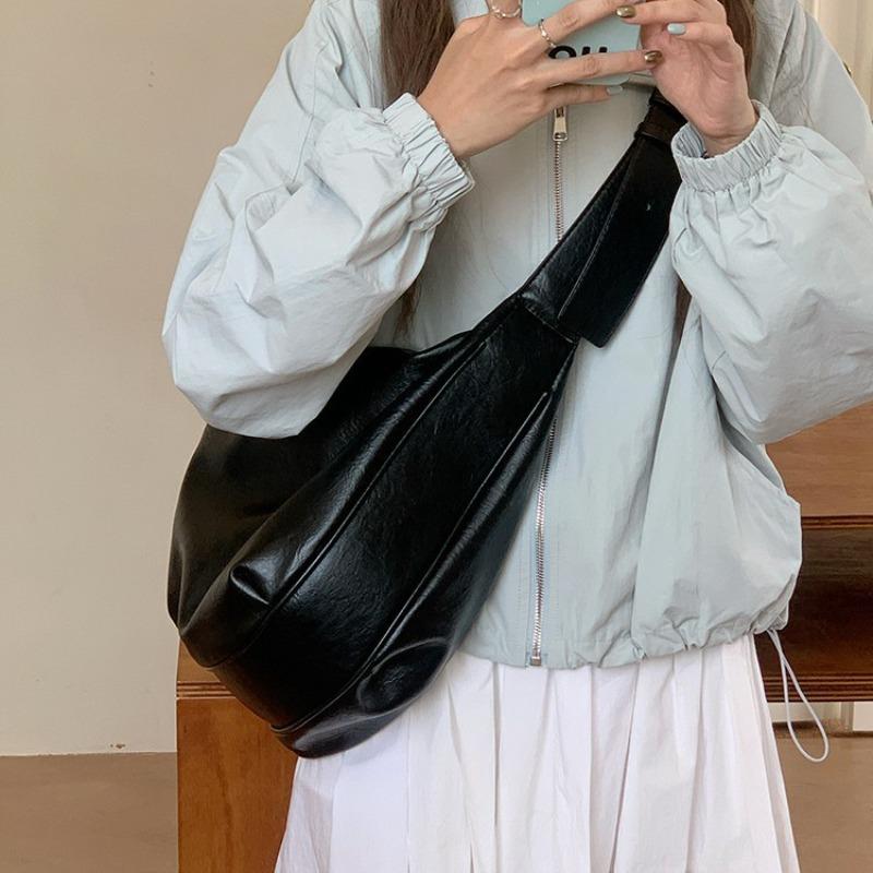 Capacity black, bag women's oblique premium soft leather new shoulder casual dumplings tote retro bag large capacity