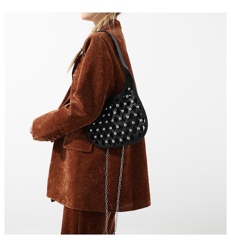 Hollow Underarm Bag for Women with Niche Design 2024 New Hollowed Out Sky Star Commuting Fashionable Rivet Single Shoulder Crossbody Bag