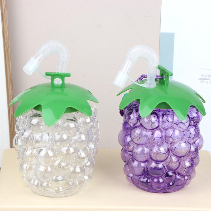 Bottiglia d'Acqua in Plastica a Forma di Uva con Cannuccia Carina Portatile Design Frutta Tazza Estate Spiaggia Festa in Piscina Bicchieri da Bere con Cannuccia