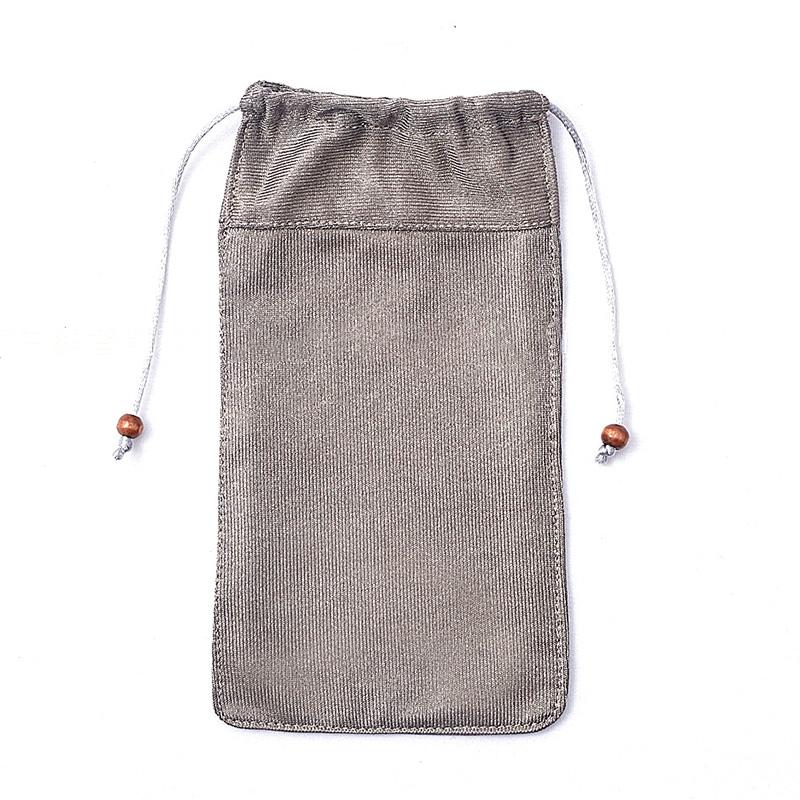 

All-silver fiber fabric Anti-Radiation Phone Pouch Signal Shielding Car Key Phone Storage Bag Wallet Case Protection Bag 18.5x10.5cm